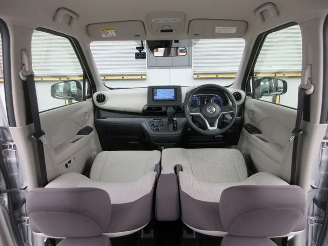 デイズ 4WD(ニッサン)の車両写真