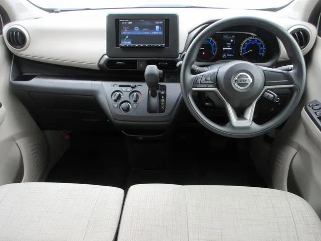 デイズ 4WD(ニッサン)の車両写真