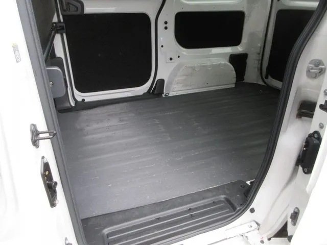 NV200バネットバン(ニッサン)の車両写真