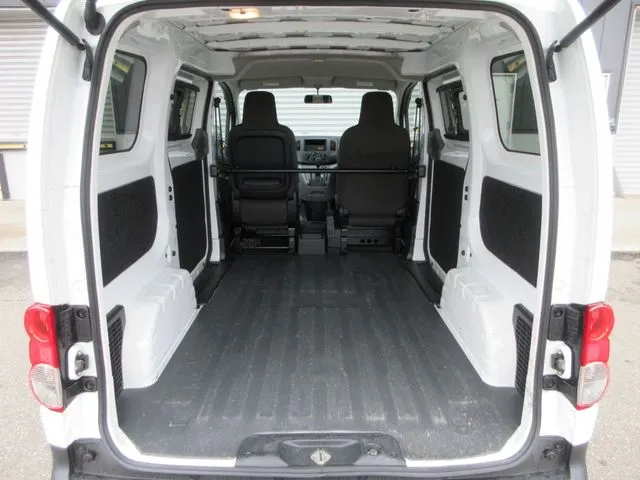 NV200バネットバン(ニッサン)の車両写真