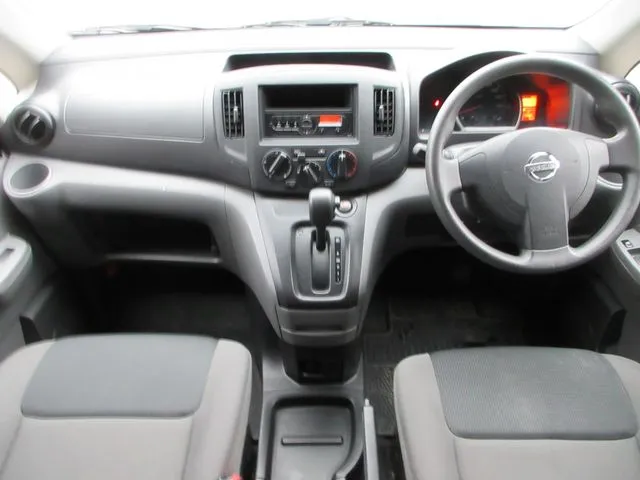 NV200バネットバン(ニッサン)の車両写真