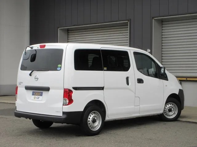 NV200バネットバン(ニッサン)の車両写真