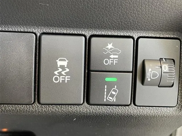 ホンダ　シャトル　ハイブリッド