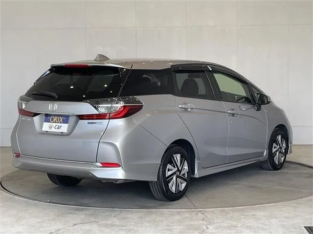 ホンダ　シャトル　ハイブリッド