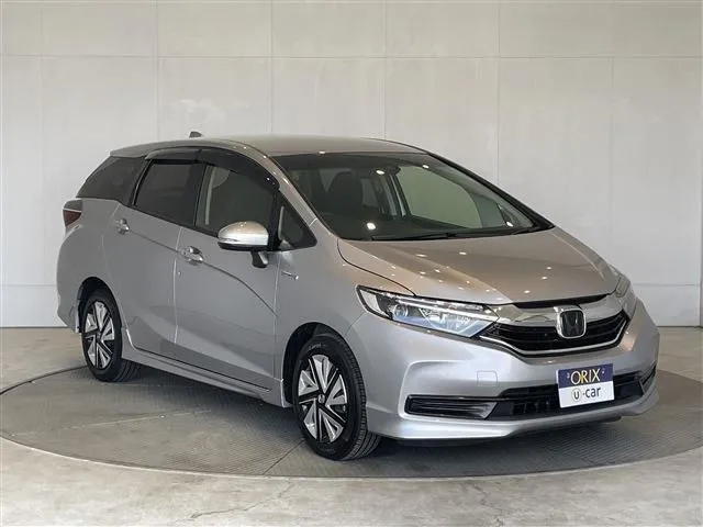 ホンダ　シャトル　ハイブリッド