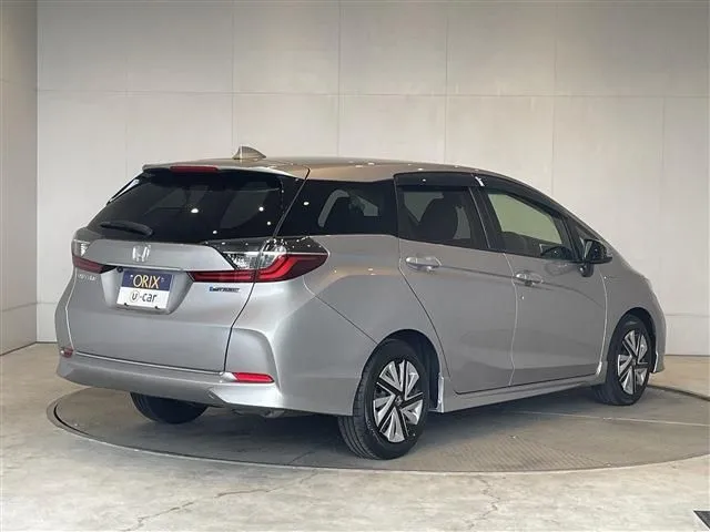 シャトル ハイブリッド(ホンダ)の車両写真