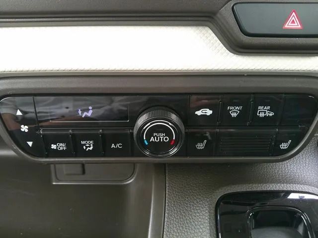 Ｎ　ＢＯＸ　４ＷＤ（ホンダ）の車両写真