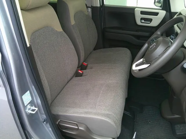 Ｎ　ＢＯＸ　４ＷＤ（ホンダ）の車両写真