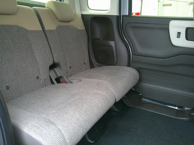 Ｎ　ＢＯＸ　４ＷＤ（ホンダ）の車両写真