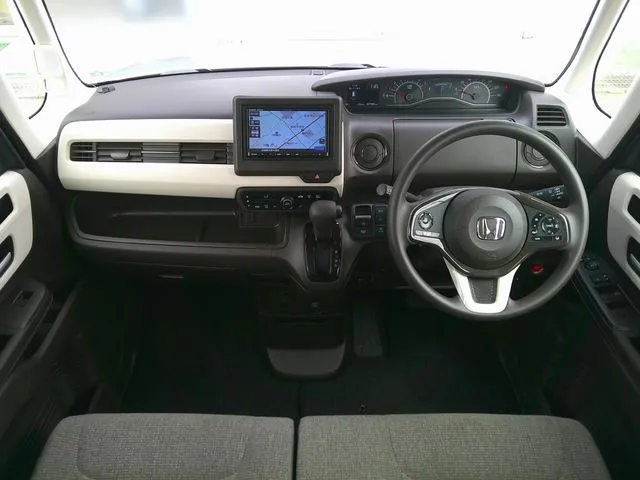 Ｎ　ＢＯＸ　４ＷＤ（ホンダ）の車両写真
