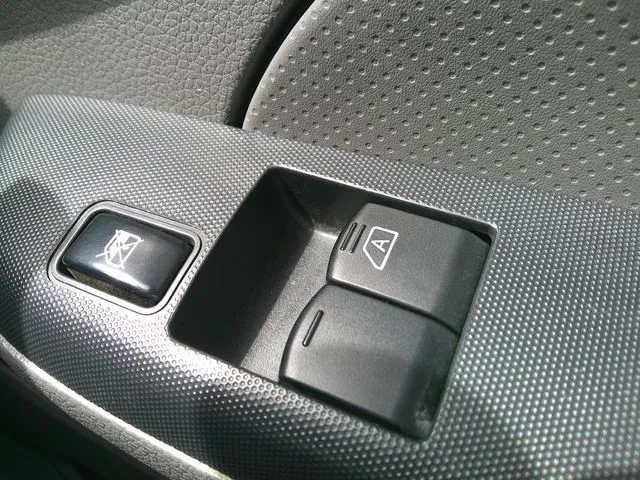 ニッサン NV350キャラバン 4WD