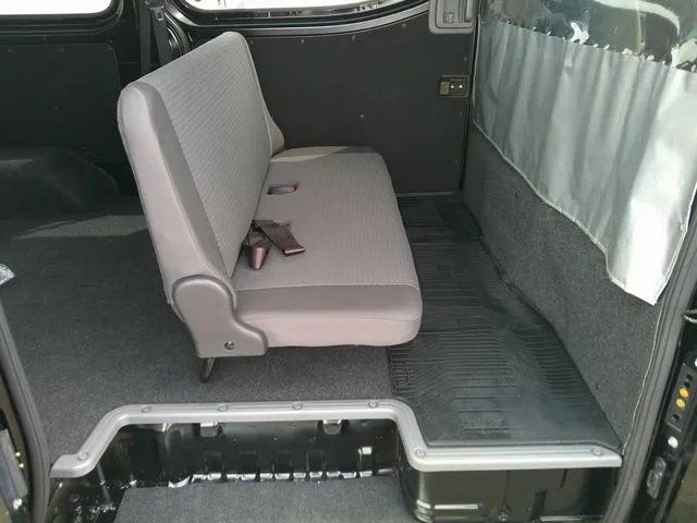 ニッサン NV350キャラバン 4WD