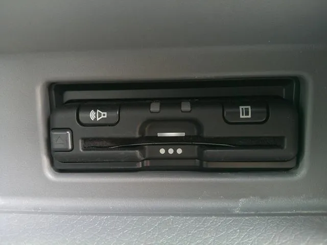 ニッサン NV350キャラバン 4WD