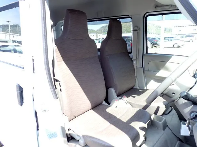 エブリイバン（スズキ）の車両写真