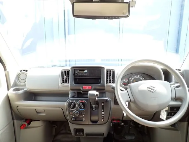 エブリイバン（スズキ）の車両写真