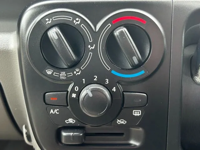 エブリイバン（スズキ）の車両写真