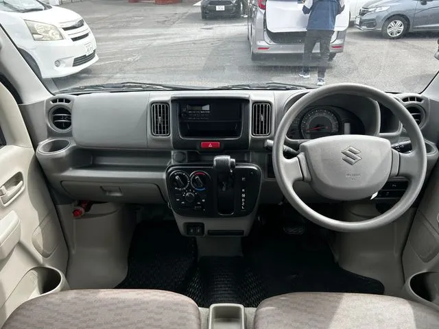 エブリイバン（スズキ）の車両写真