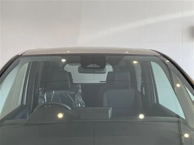 トヨタ　ノア　ハイブリッド