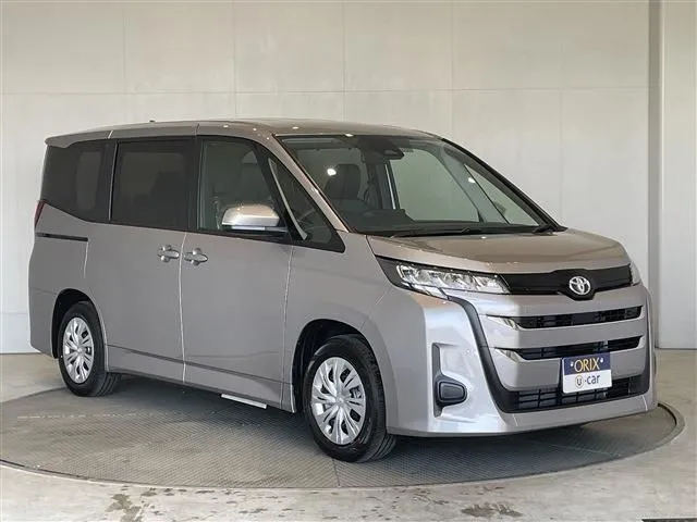 トヨタ　ノア　ハイブリッド