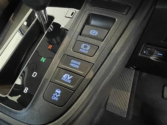 トヨタ　ノア　ハイブリッド