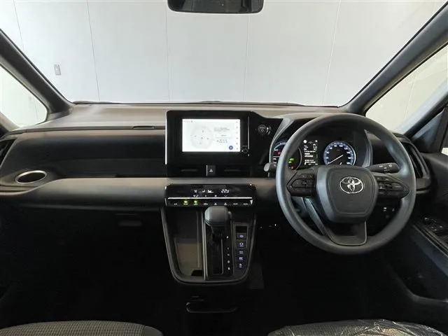 トヨタ　ノア　ハイブリッド