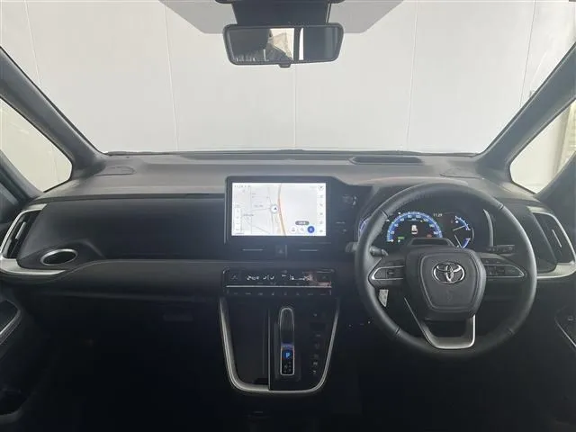 トヨタ　ノア　ハイブリッド