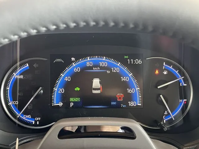 トヨタ ヴォクシー ハイブリッド