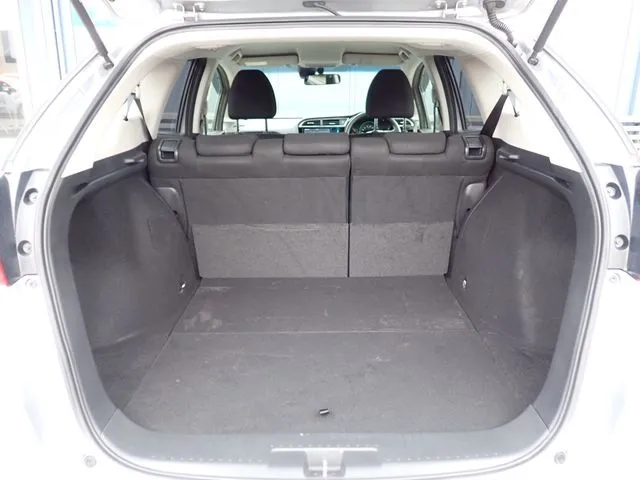 シャトル　ハイブリッド（ホンダ）の車両写真