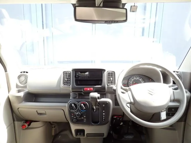 エブリイバン（スズキ）の車両写真