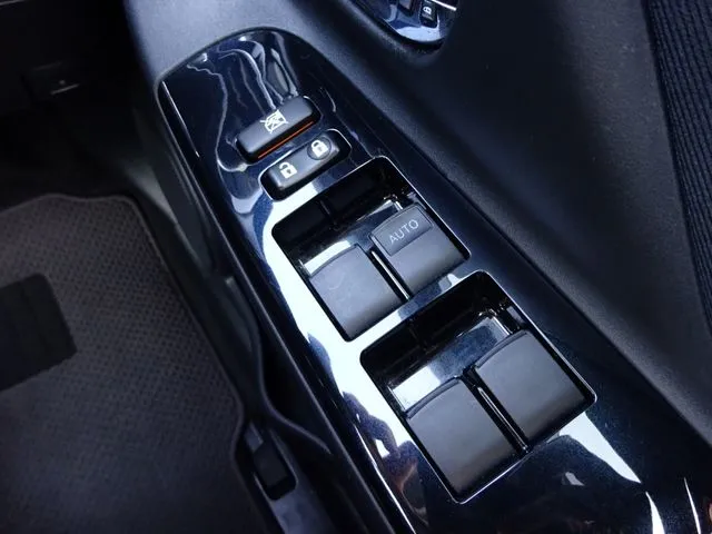ヴィッツ　ハイブリッド（トヨタ）の車両写真