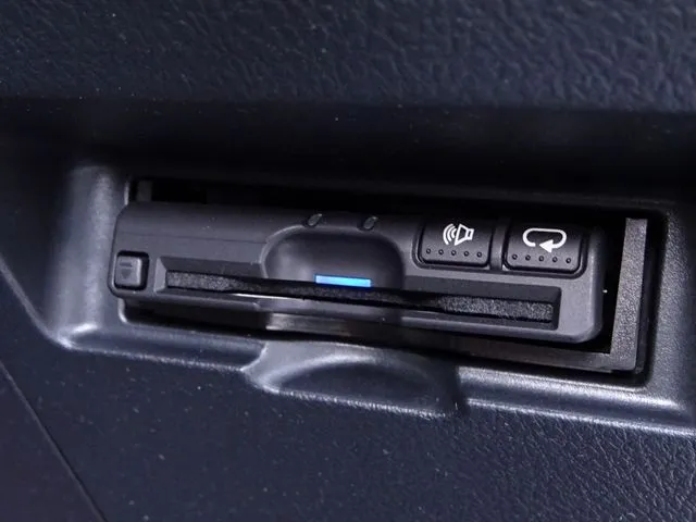 ヴィッツ　ハイブリッド（トヨタ）の車両写真