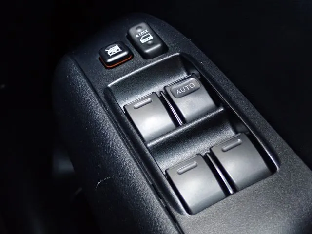 サクシードバン ハイブリッド(トヨタ)の車両写真