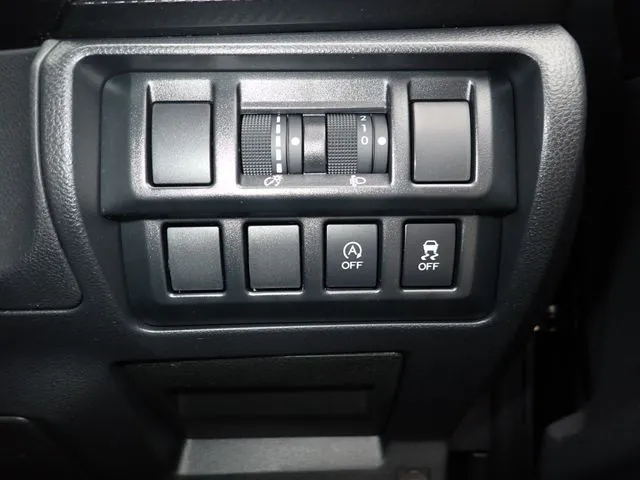 インプレッサスポーツ（スバル）の車両写真
