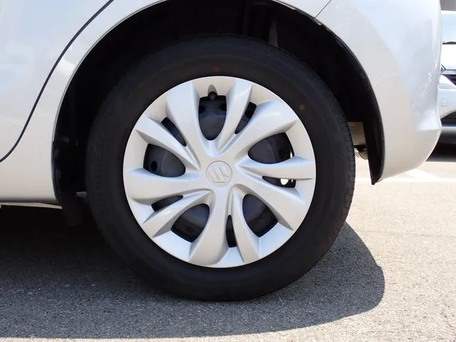 スイフト（スズキ）の車両写真