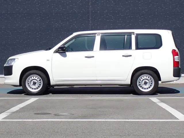 プロボックスバン 4WD(トヨタ)の車両写真