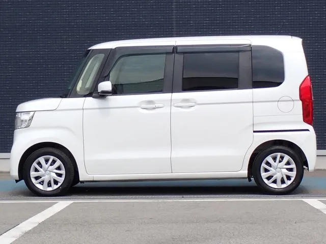 N BOX(ホンダ)の車両写真