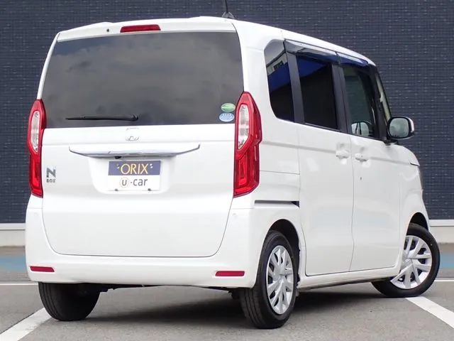 N BOX(ホンダ)の車両写真