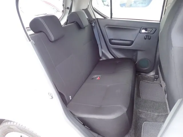 ミラ イース(ダイハツ)の車両写真