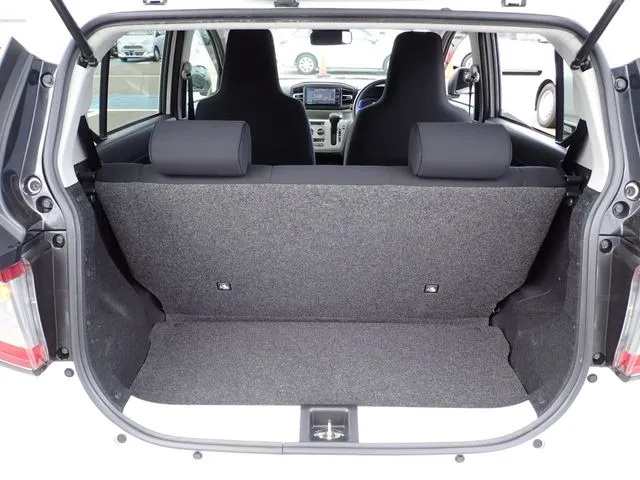 ミラ イース(ダイハツ)の車両写真