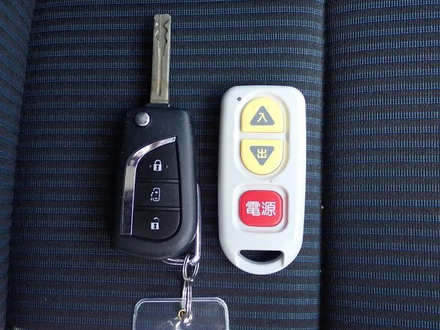 ヴォクシー(トヨタ)の車両写真