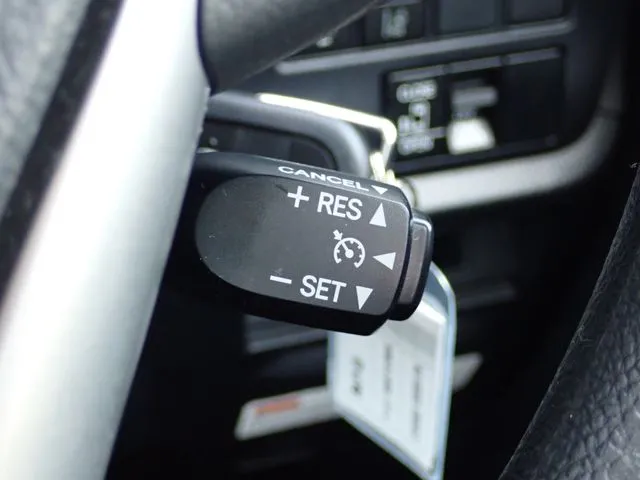 ヴォクシー(トヨタ)の車両写真