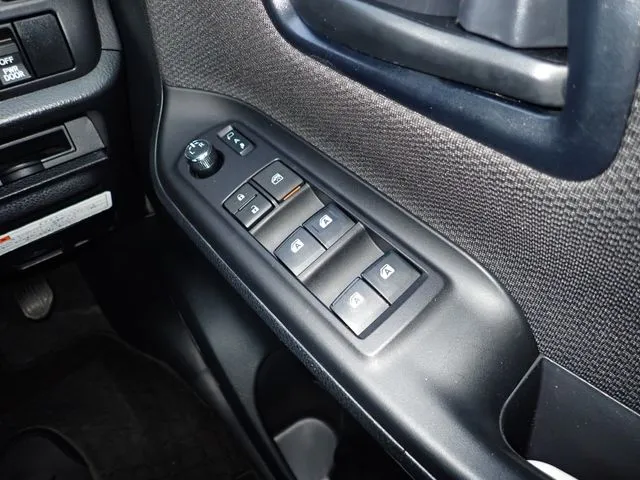 ヴォクシー(トヨタ)の車両写真