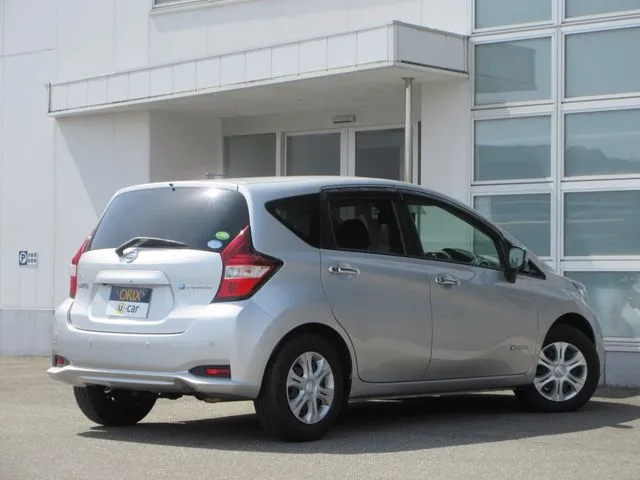ニッサン ノート