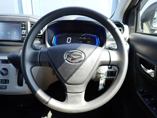 ミラ　イース（ダイハツ）の車両写真