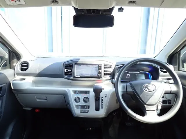 ミラ　イース（ダイハツ）の車両写真