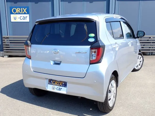 ミラ　イース（ダイハツ）の車両写真