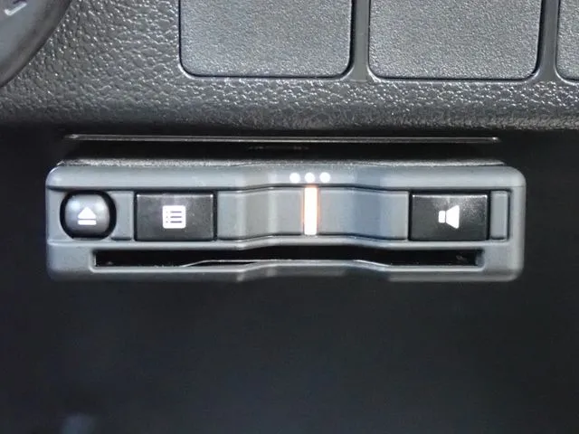 ミラ　イース（ダイハツ）の車両写真