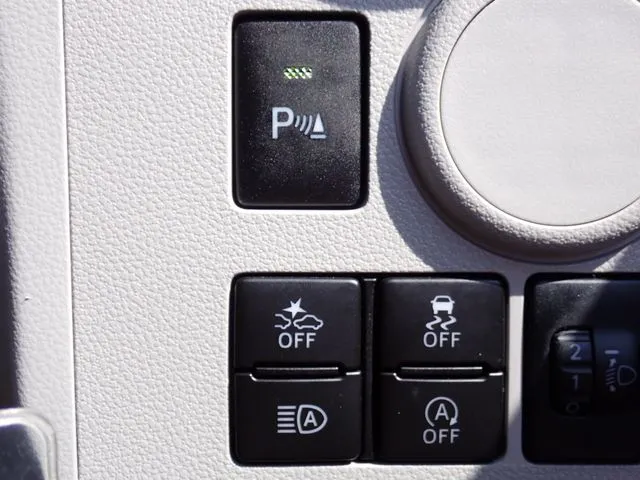 ミラ　イース（ダイハツ）の車両写真