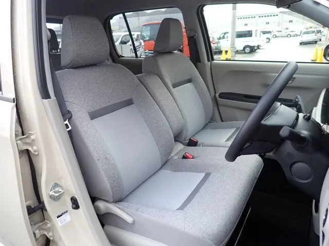 ブーン（ダイハツ）の車両写真