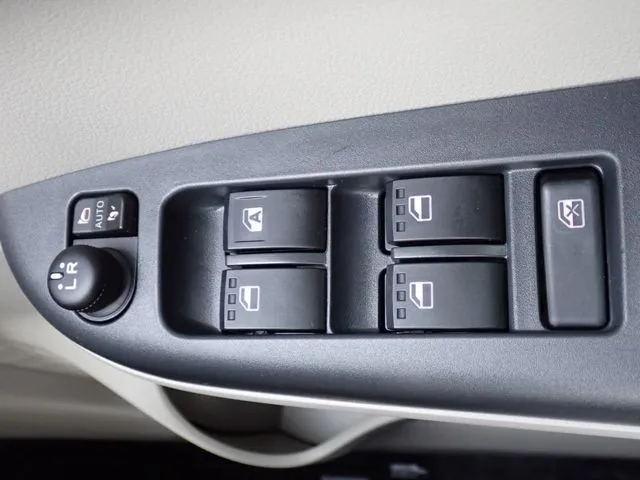 ブーン（ダイハツ）の車両写真